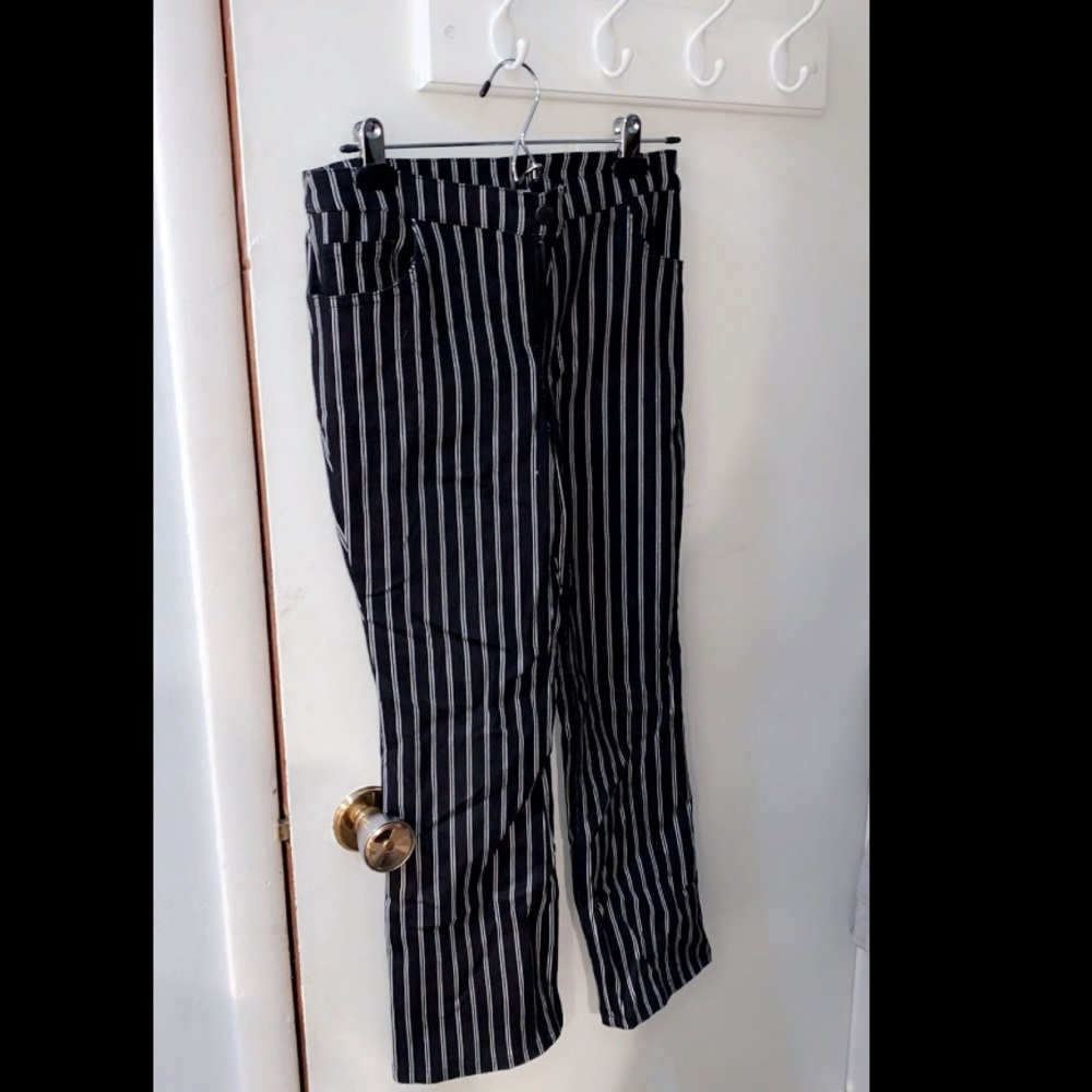 tilly’s striped blank pants
